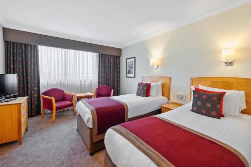 The Aberdeen Altens Hotel - image 11