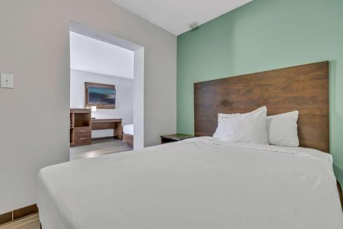 Baymont by Wyndham North Myrtle Beach - image 7