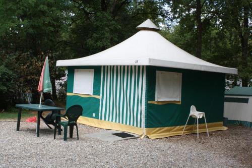 le Camping Des 3 Lacs