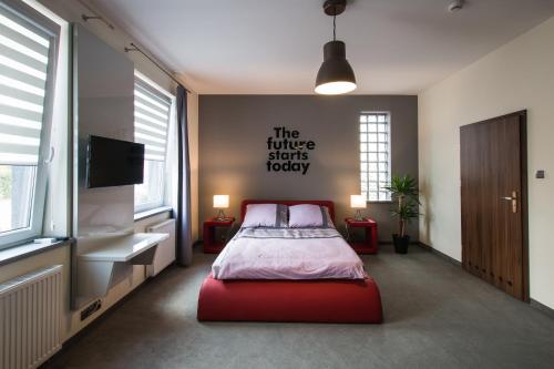 Vigo Hotel - image 5