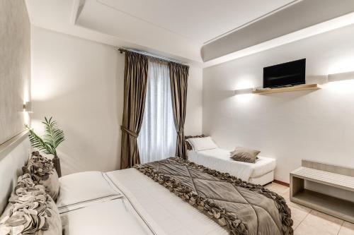 Triple Room room in Artemisia Palace Hotel