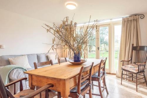 3 Old School Cottages, Wissett in Wissett