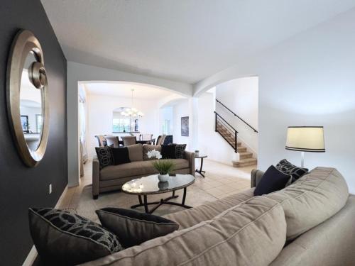 Gorgeous 6Bd Pool Hm Providence-2256AG home in Davenport, USA