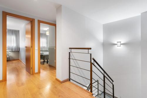 4 bedrooms, 7 beds