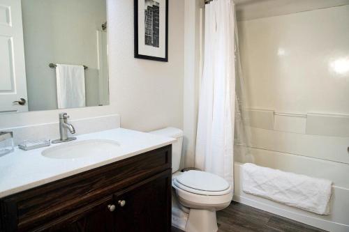 Landing Modern Apartment with Amazing Amenities ID3804X99 in Colorado Springs, USA