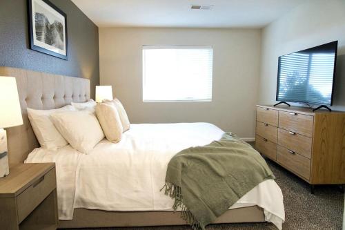 Landing Modern Apartment with Amazing Amenities ID3804X99 in Colorado Springs, USA