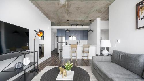 Landing - Modern Apartment with Amazing Amenities ID1401X747 in Nashville, USA