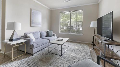 Landing Modern Apartment with Amazing Amenities ID5170X6 in Collierville, USA