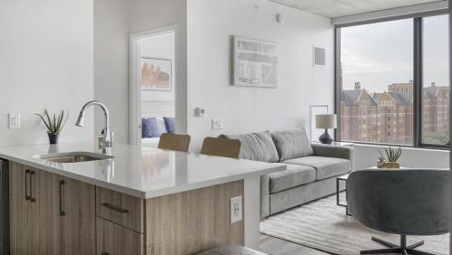 Landing - Modern Apartment with Amazing Amenities ID1401X750 in Nashville, USA