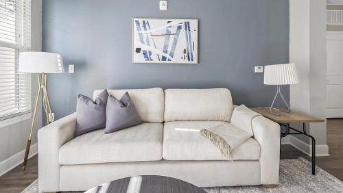 Landing Modern Apartment with Amazing Amenities ID1200X654 in Charlotte, USA