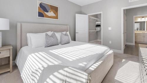 Landing Modern Apartment with Amazing Amenities ID1200X654 in Charlotte, USA