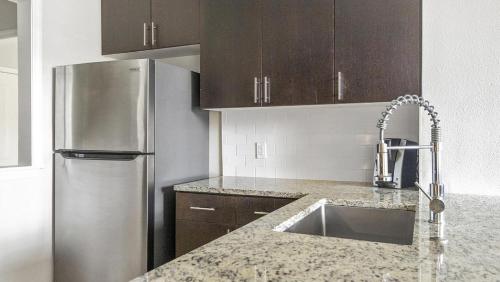 Landing Modern Apartment with Amazing Amenities ID9801X81 in Tampa, USA
