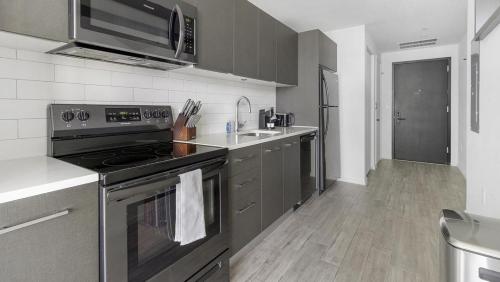 Landing Modern Apartment with Amazing Amenities ID1398X784 in Fort Lauderdale, USA