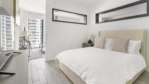 Landing Modern Apartment with Amazing Amenities ID1283X920 in Fort Lauderdale, USA