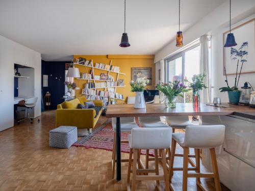 Eiffel Tower Design residence, Paris (photo 3)