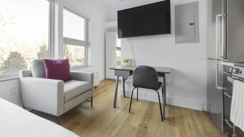 Landing Modern Apartment with Amazing Amenities ID1797X41 in Denver, USA