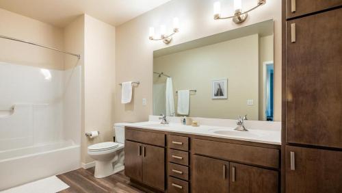 Landing Modern Apartment with Amazing Amenities ID1800X46 in Birmingham, USA