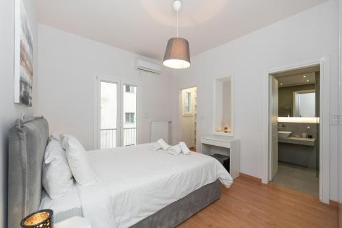 Modern Family Apartment w/Balcony near Acropolis