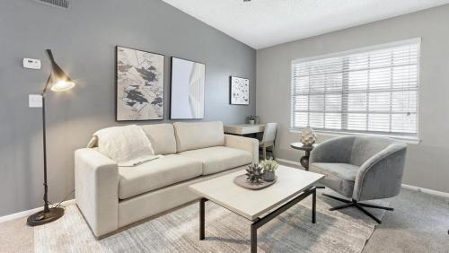 Landing Modern Apartment with Amazing Amenities (ID1171X836) in Plant City (FL)