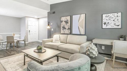 Landing Modern Apartment with Amazing Amenities (ID1171X836) in Plant City (FL)