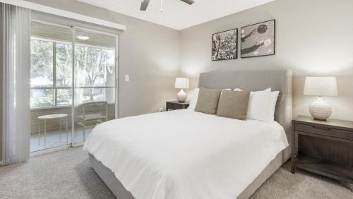 Landing Modern Apartment with Amazing Amenities (ID1171X836) in Plant City (FL)