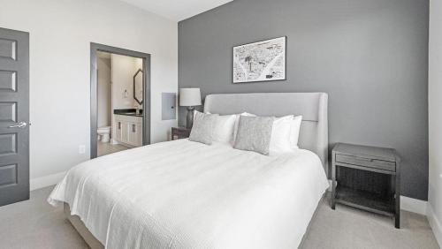 Landing Modern Apartment with Amazing Amenities ID1188X534 in Decatur, USA