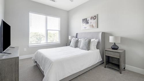 Landing Modern Apartment with Amazing Amenities ID1188X534 in Decatur, USA