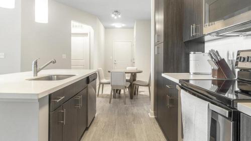 Landing Modern Apartment with Amazing Amenities (ID1002X885) in 維克森林