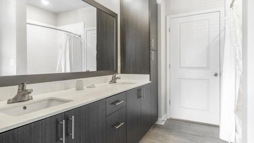 Landing Modern Apartment with Amazing Amenities (ID1002X885) in 維克森林