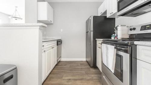 Landing Modern Apartment with Amazing Amenities (ID9155X81) in 瑟沃德萊夫