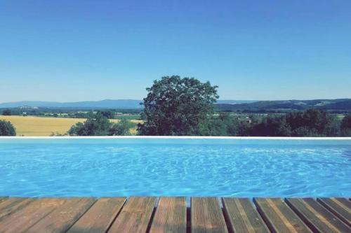 . Maison d'une chambre avec piscine partagee terrasse et wifi a Cuq