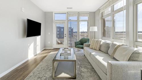 Landing Modern Apartment with Amazing Amenities ID2080 in Aurora, USA