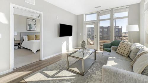 Landing Modern Apartment with Amazing Amenities ID2080 in Aurora, USA