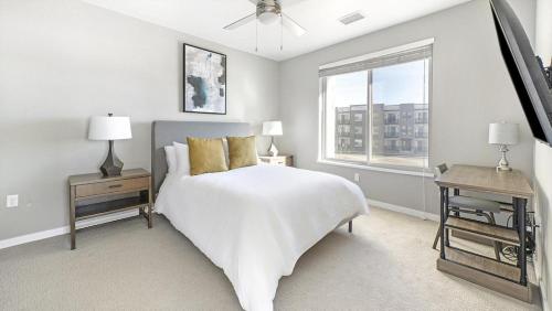 Landing Modern Apartment with Amazing Amenities ID2080 in Aurora, USA