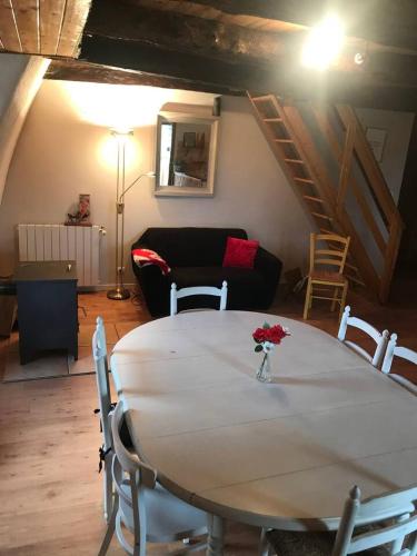 Appartement de 2 chambres avec piscine partagee et terrasse a Saint Beauzely