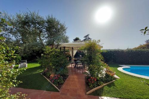 VILLA ROSA LUCIA Luxury&Relax- Apartment with PRIVATE POOL GARDEN Near Rome