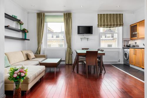 Bright & Spacious 2-Bedroom Apartment in Paddington HydePark Central London