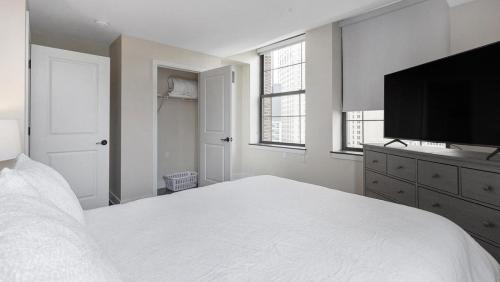 Landing Modern Apartment with Amazing Amenities ID1884X79 in Detroit, USA