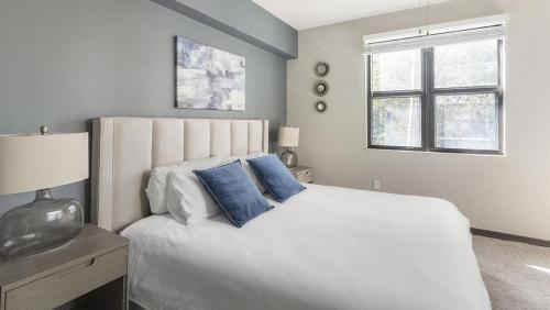 Landing Modern Apartment with Amazing Amenities ID4370 in Fort Lauderdale, USA