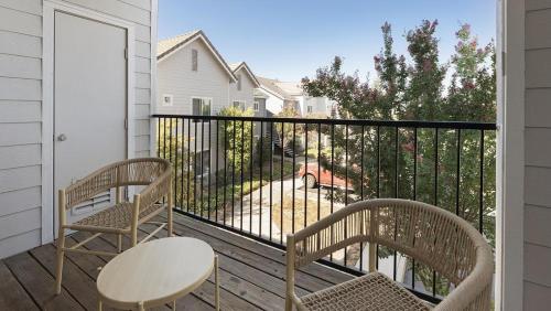 Landing Modern Apartment with Amazing Amenities (ID9304X63) in Rocklin
