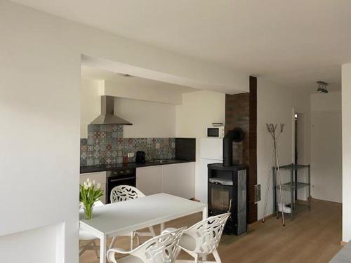 Two-Bedroom Apartment with Shower