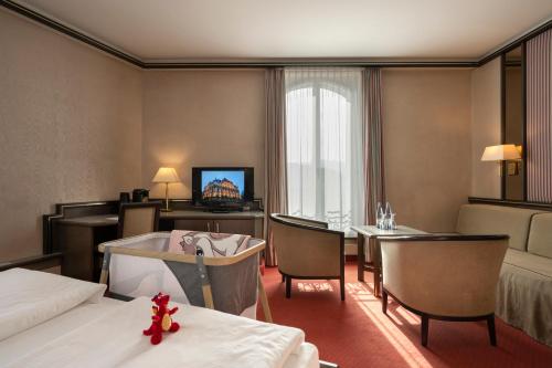 room detail thumbnail 0