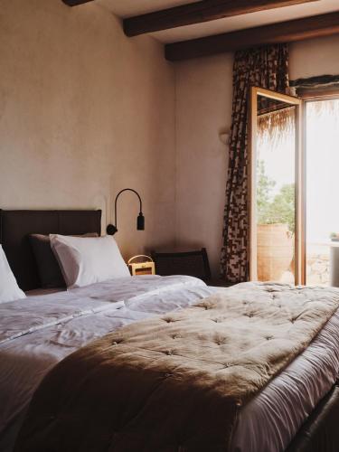Sunrise Suite Sea View room in The Wild by Interni