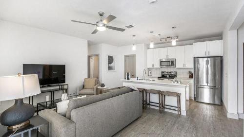 Landing Modern Apartment with Amazing Amenities ID8459X09 in San Antonio, USA
