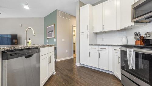 Landing Modern Apartment with Amazing Amenities (ID8082X78) in Falconbridge