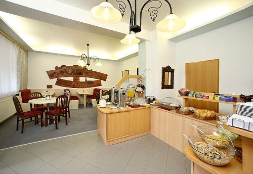 餐飲選擇, 拉吉斯蓋酒店 (Hotel Rajsky) in 契斯基庫倫洛夫