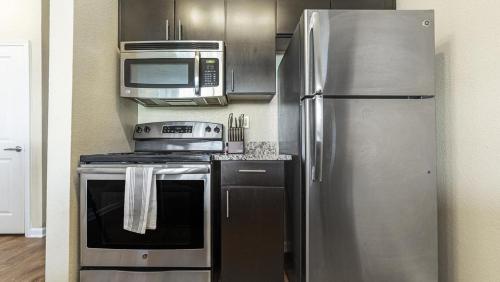 Landing Modern Apartment with Amazing Amenities ID9638X96 in Lexington, USA