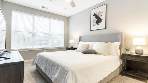 Landing Modern Apartment with Amazing Amenities (ID8112X15) in Falconbridge