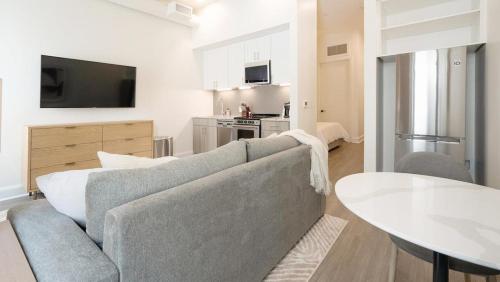 Landing Modern Apartment with Amazing Amenities ID5790X47 in Birmingham, USA