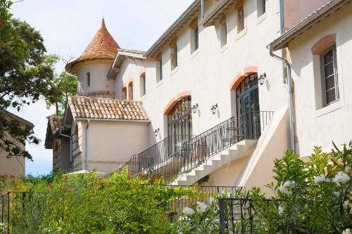 Book the La Maison du Maréchal Ferrand La Maison du Maréchal Ferrand